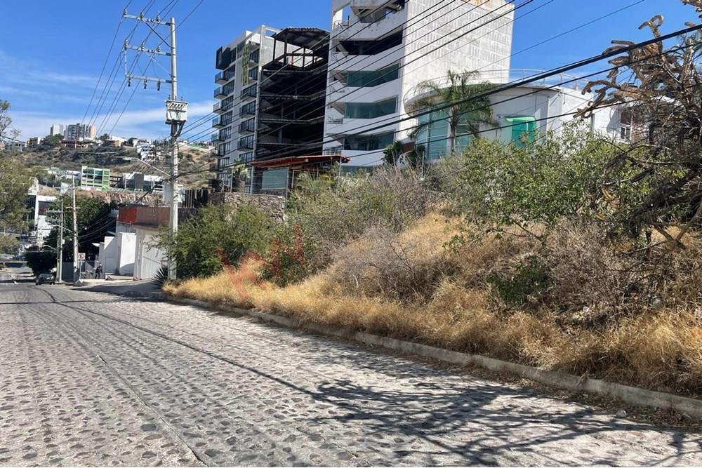 Terreno en venta, Inversionistas, Gran Oportunidad!!!, uso de suelo habitacional y comercial, colonia Vista Hermosa, Querétaro.