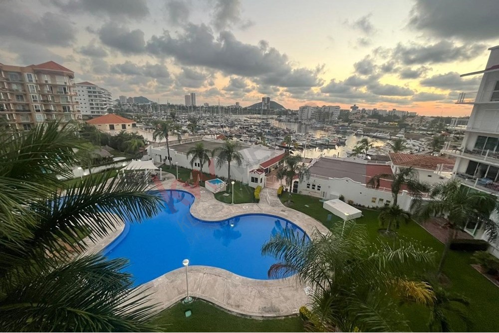 Tu nuevo Hogar con vista a la marina !!! Atardeceres y calma