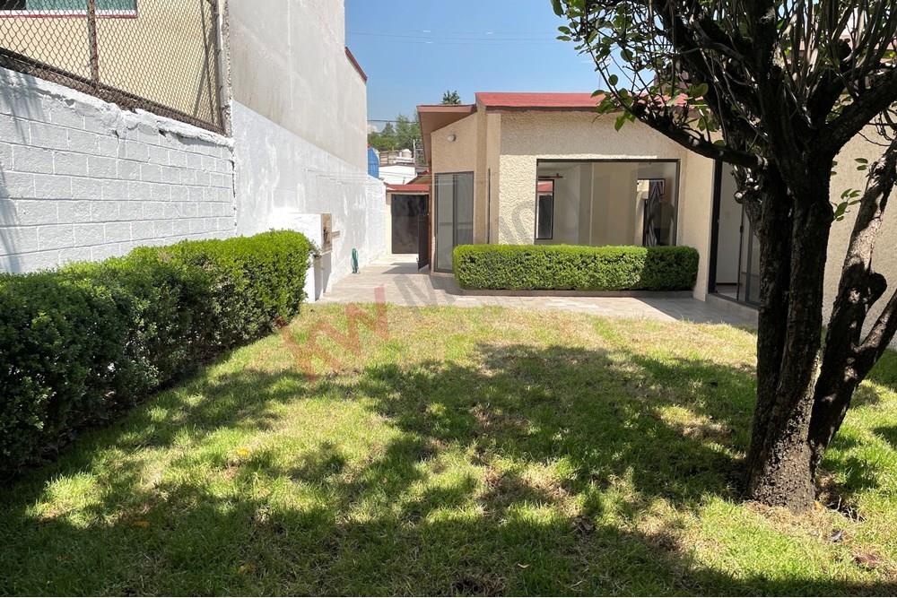 Casa en renta en Col. Jardines de San Mateo, Naucalpan, EdoMex.