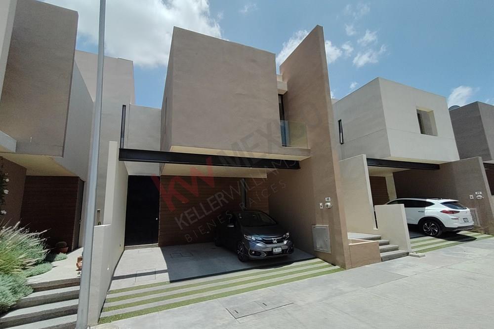 Vive en la zona más exclusiva Villas del Márquez
