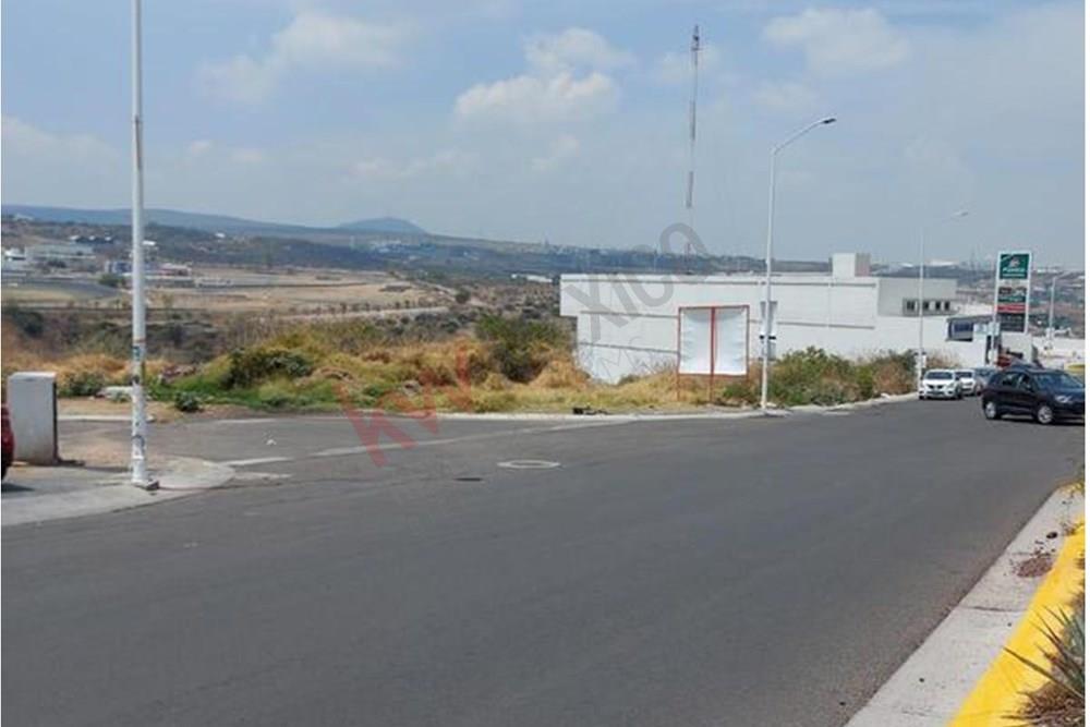 Terreno Comercial en venta, Centrico en Esquina sobre Constituyentes