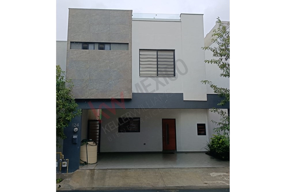 Casa en Renta Privalia Cumbres II Sector.
