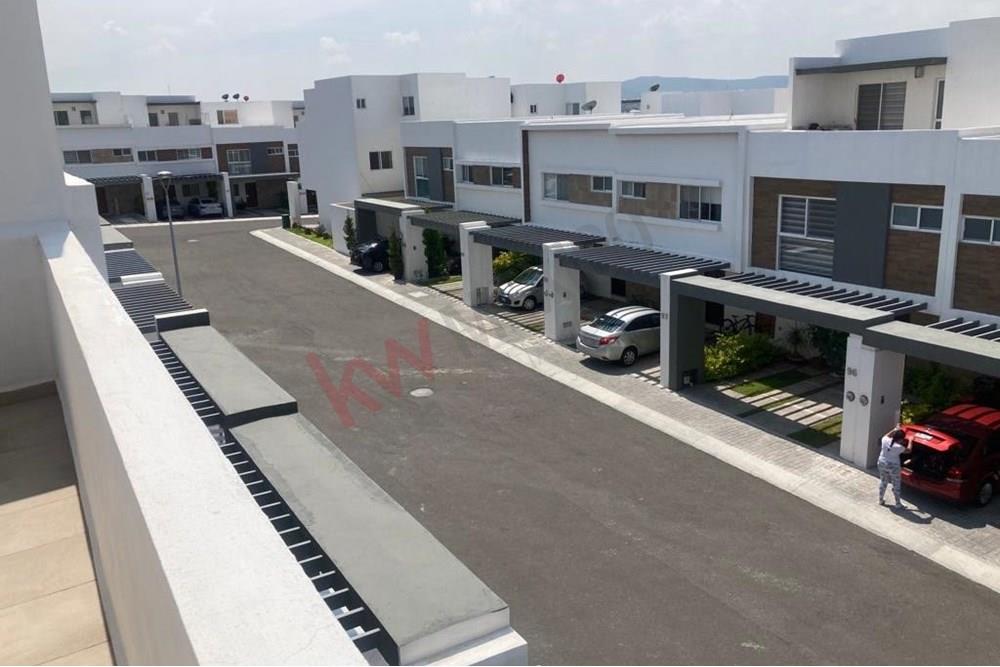 CASA EN VENTA , FRACCIONAMIENTO EL MIRADOR