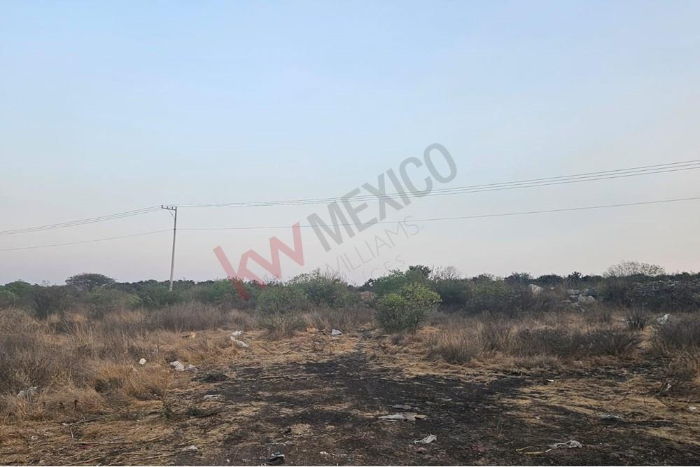 Terreno en venta para bodegas en calle abierta, San Isidro Miranda