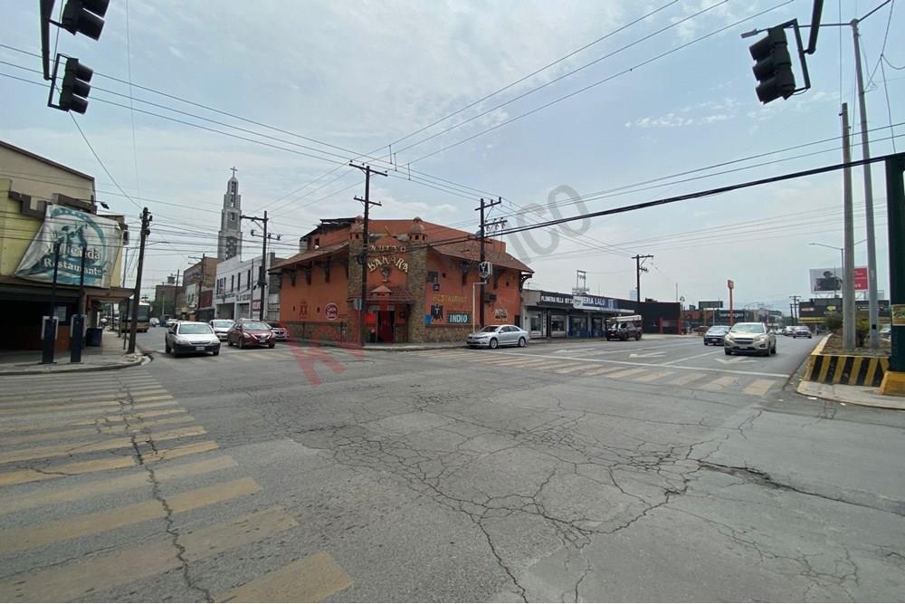 Restaurant Bar Bakará en Venta con 3 pisos funcionando, una excelente opción de inversión, en el centro de Monterrey