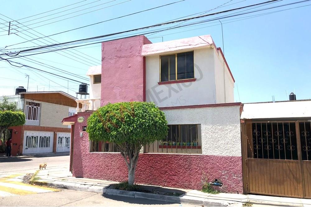 Casa en Venta excelente ubicación muy céntrica en calle abierta