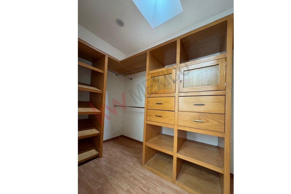 ¡Tu nuevo hogar en Cumbres del Cimatario te espera! Precio: $5,250,000.00 pesos