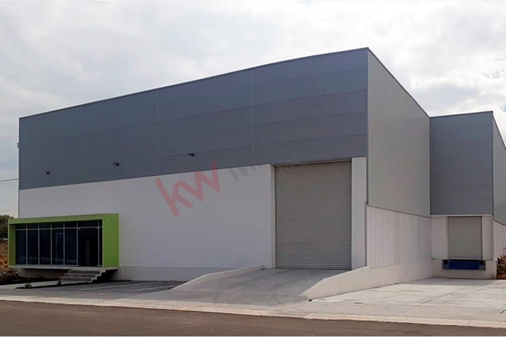 Venta de Nave Industrial de 912 m², oficinas 70 m² y terreno excedente de 734 m² dentro de Parque Industrial