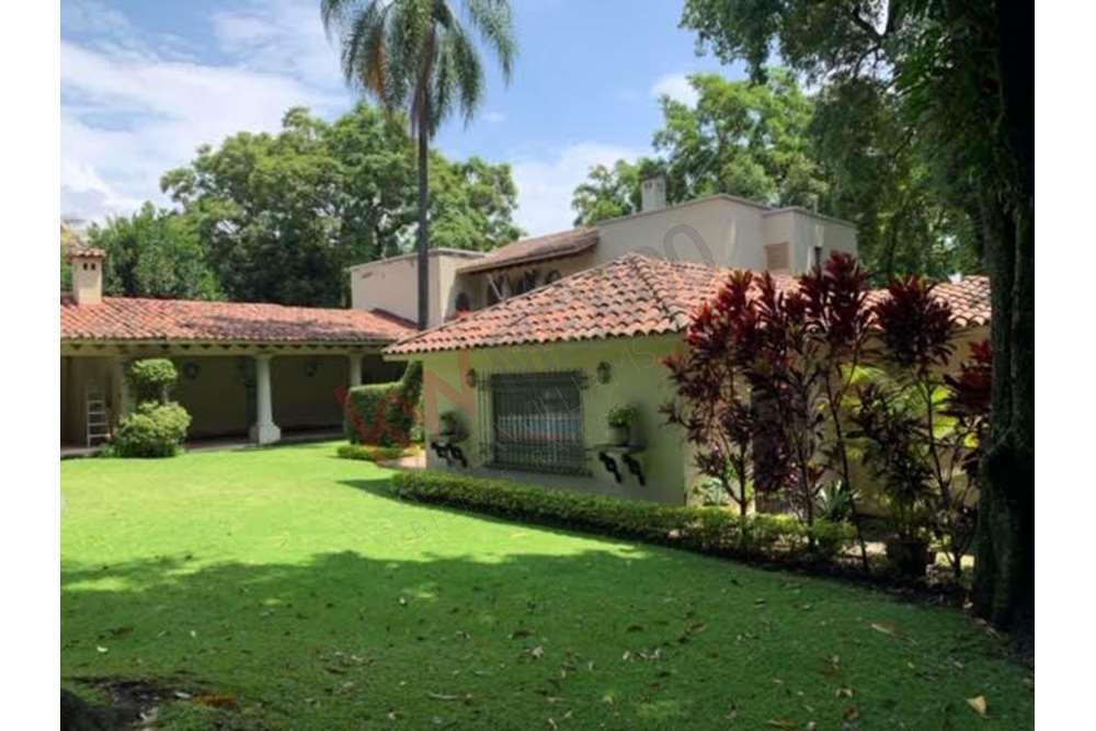 Casa estilo Cuernavaca ubicada en Acapatzingo