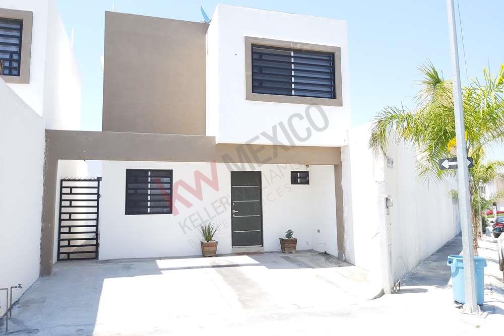 Casa Venta Col. Muran Residencial II, Apodaca, . En Esquina