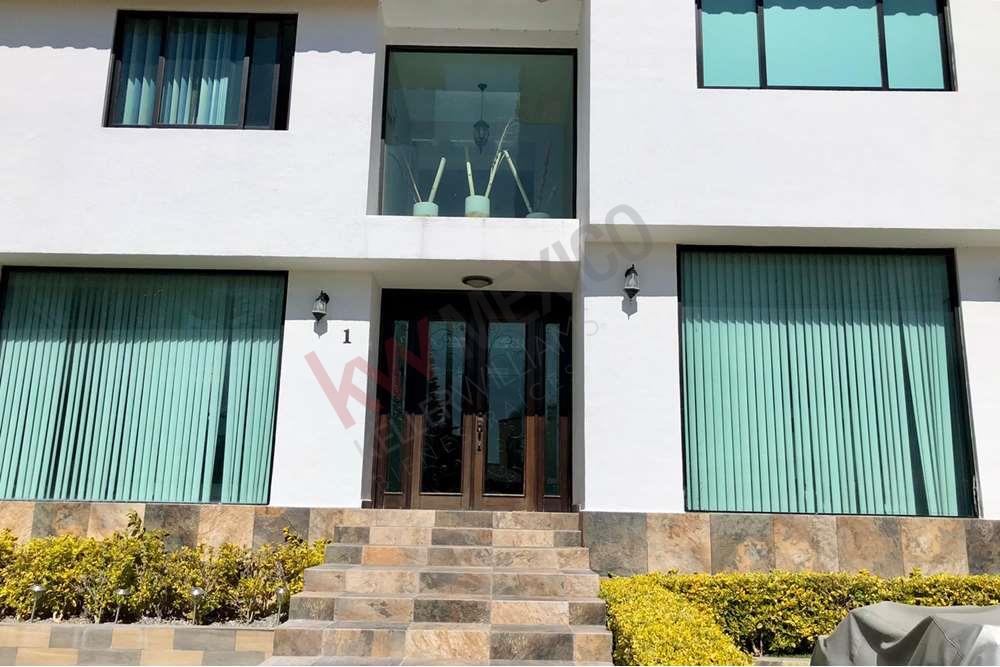 Hermosa y lujosa casa en venta, Fraccionamiento Vista Real