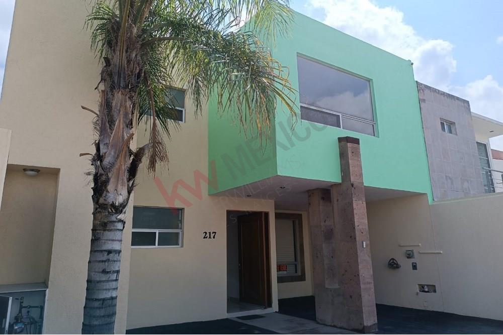 Bienvenido a tu refugio perfecto Casa en Renta Cumbres del Lago, Juriquilla, Querétaro