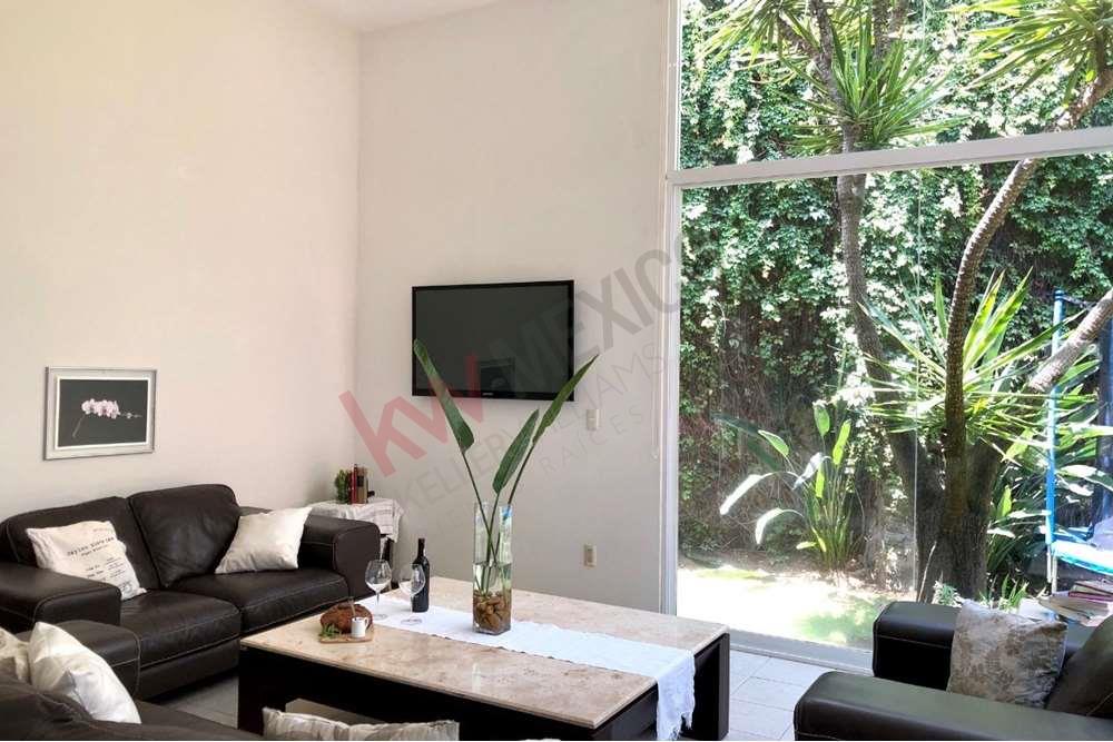 Casa Moderna en Venta con doble seguridad, en Lomas de la Selva (Cerrada  Cananea)