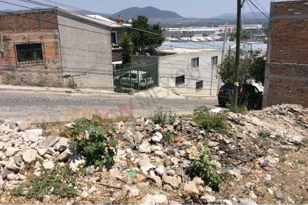 Terreno en venta Santa Rosa Jáuregui a una cuadra de la autopista 57