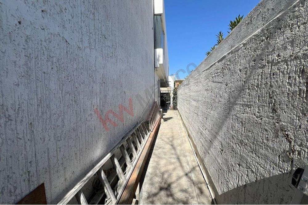 CASA EN RENTA EN PRIVADA SENECU ZONA CAMPESTRE, TOTALMENTE EQUIPADA Y AMUEBLADA, CON ALBERCA Y PATIO AMPLIO