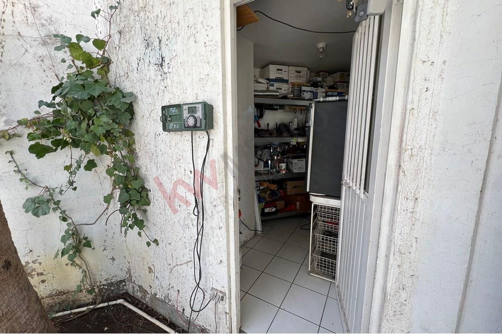 CASA EN RENTA EN PRIVADA SENECU ZONA CAMPESTRE, TOTALMENTE EQUIPADA Y AMUEBLADA, CON ALBERCA Y PATIO AMPLIO