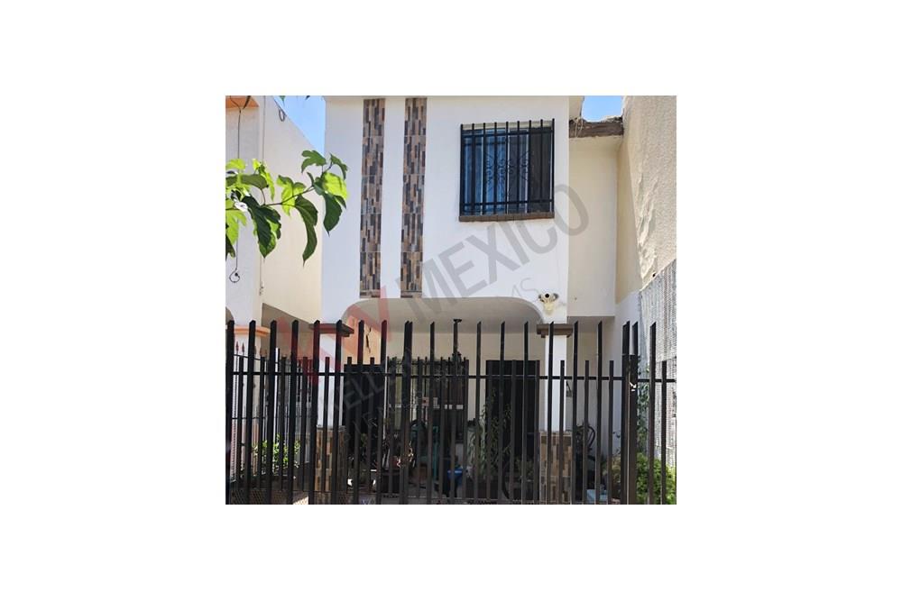 Acogedora casa en renta cerca del IMSS 35
