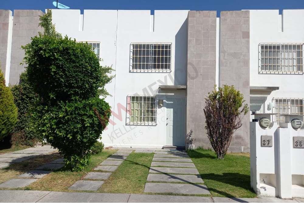 Casa en venta en Fraccionamiento Viñedos, Querétaro, Gran op