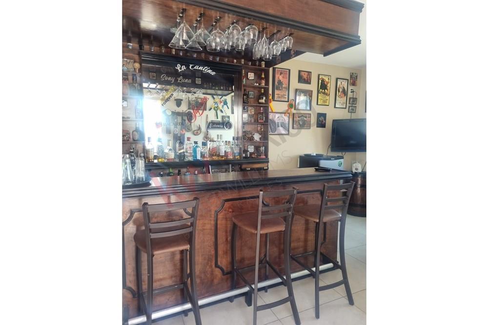 Venta de casa con roof garden en Condominio Olivos Cumbres de Juriquilla