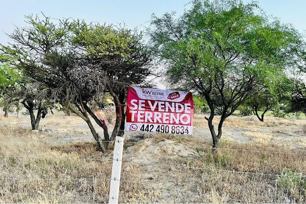 EXCELENTE TERRENO PARA OPORTUNIDAD DE INVERSION SOBRE CARRETERA A DOLORES HIDALGO