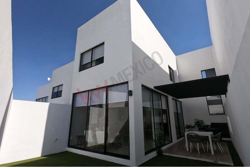 casa en venta en queretaro en zibata a pocos minutos de univesidad anáhuac  y plaza paseo qro.