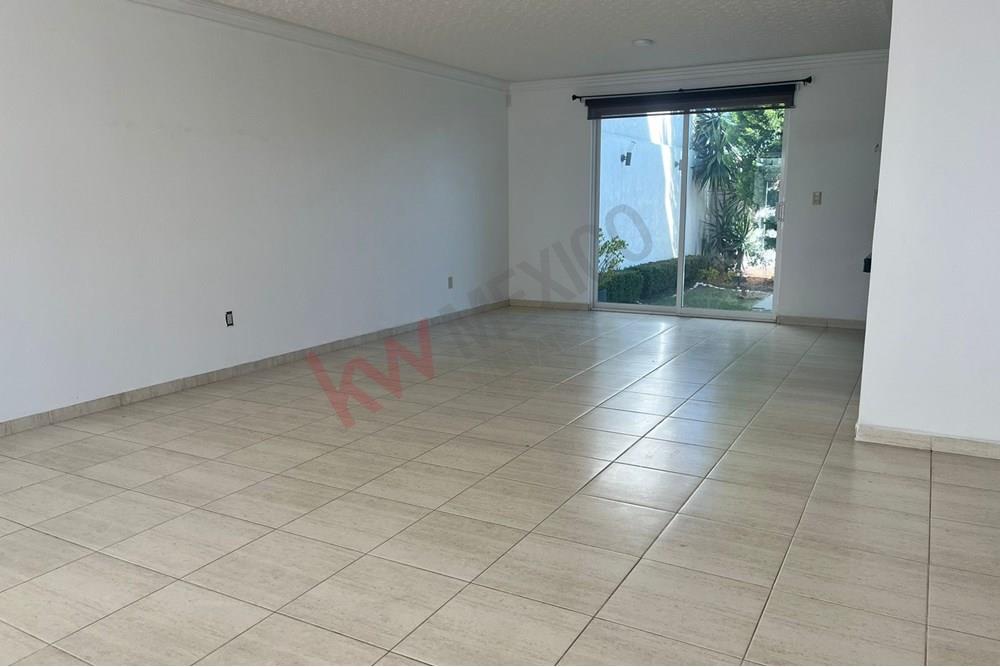 CASA en VENTA en Fraccionamiento COLINAS DEL CIMATARIO