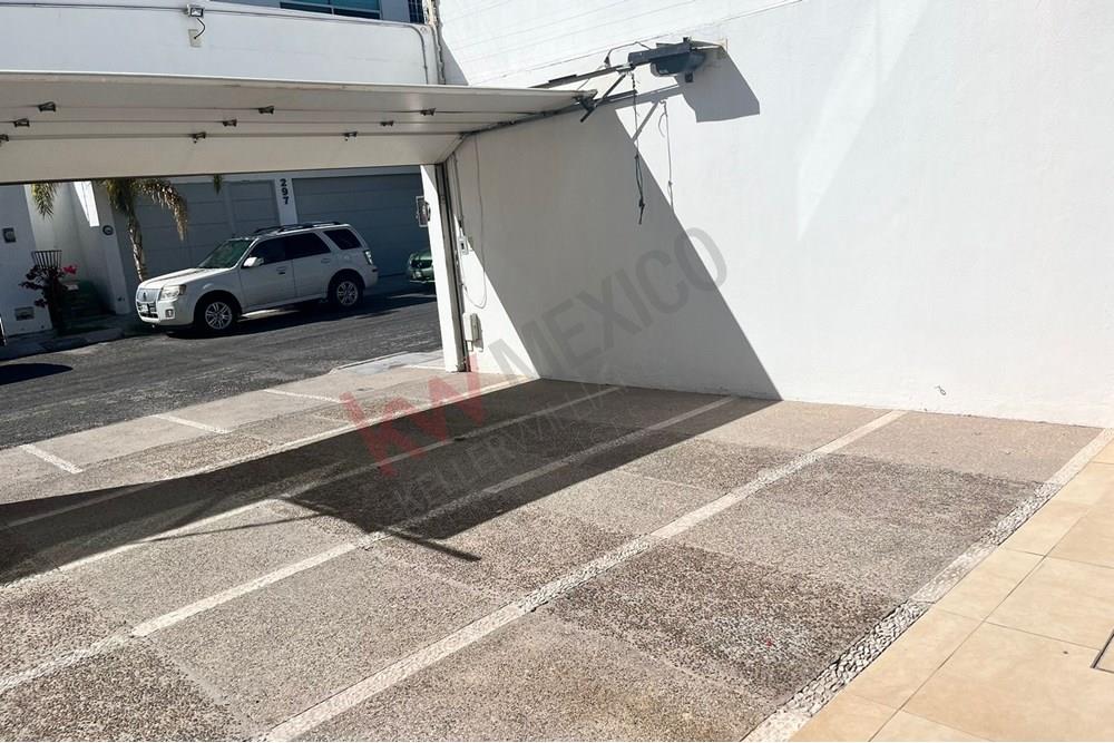 CASA en VENTA en Fraccionamiento COLINAS DEL CIMATARIO