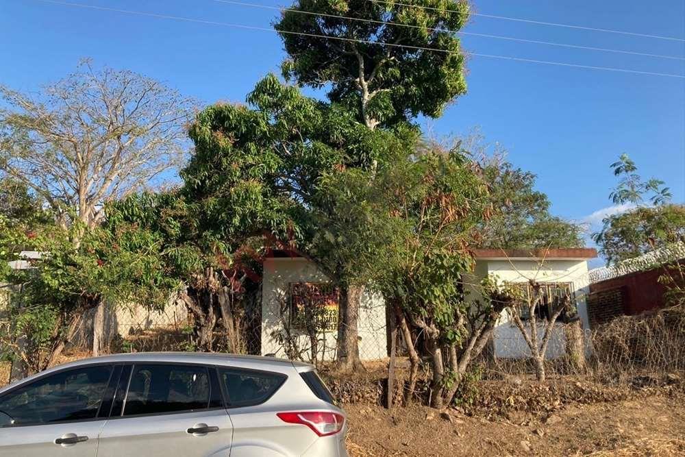 Se vende casa de una planta con 1029 m2 de terreno en Villa Corzo, Chiapas.