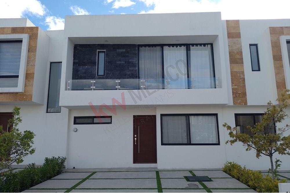 SE RENTA BONITA CASA NUEVA CON INCREIBLES AMENIDADES !!! EN ZAKIA, UBICADA EN LA ZONA DEL QUERETARO MODERNO