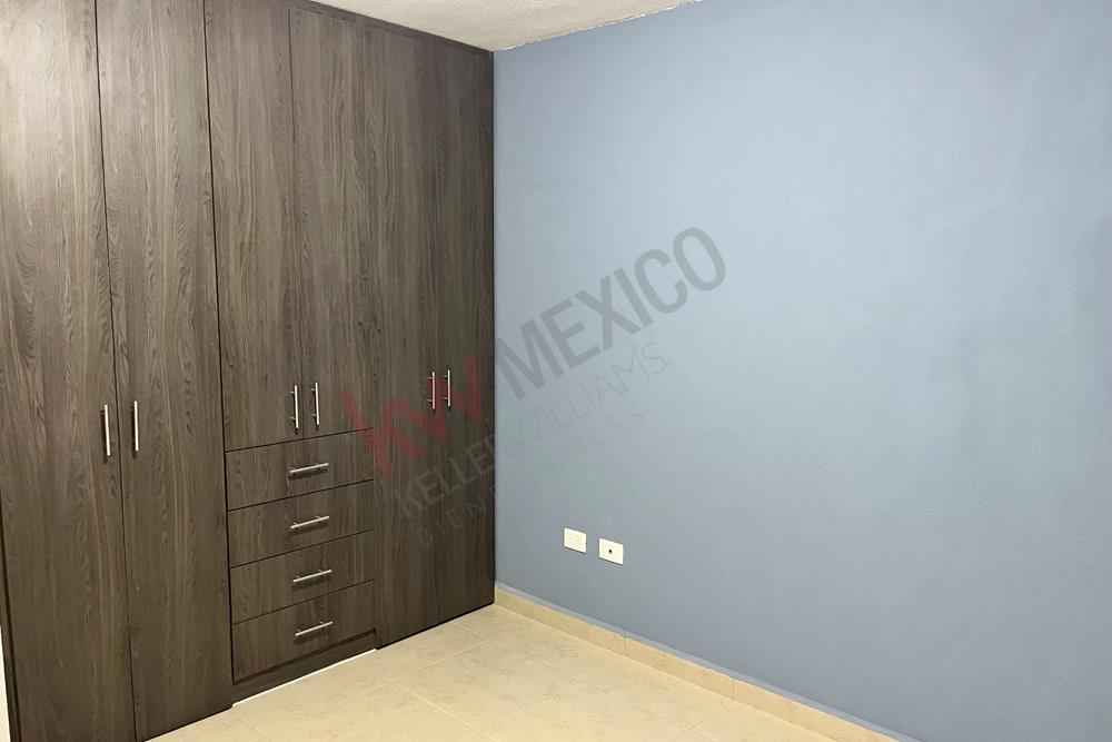 RENTA DE VIVIENDA EN SENDAS RESIDENCIAL Magnifica Departamento en Planta Baja y esquina a estrenar
