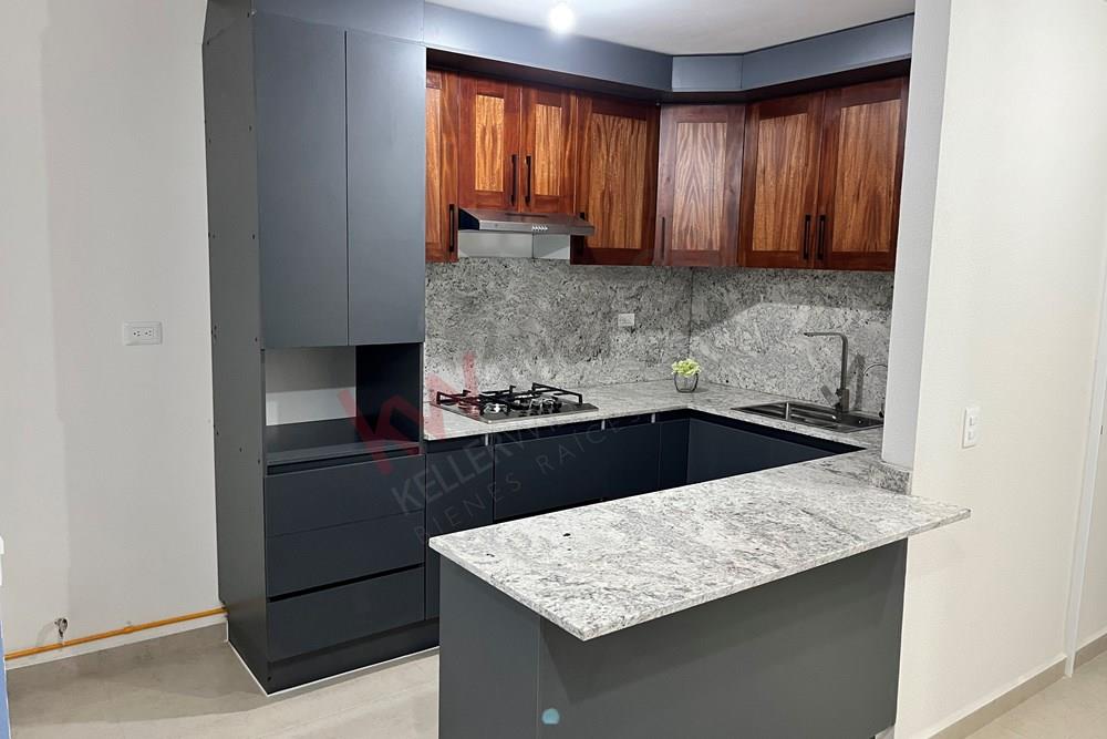 RENTA DE VIVIENDA EN SENDAS RESIDENCIAL Magnifica Departamento en Planta Baja y esquina a estrenar