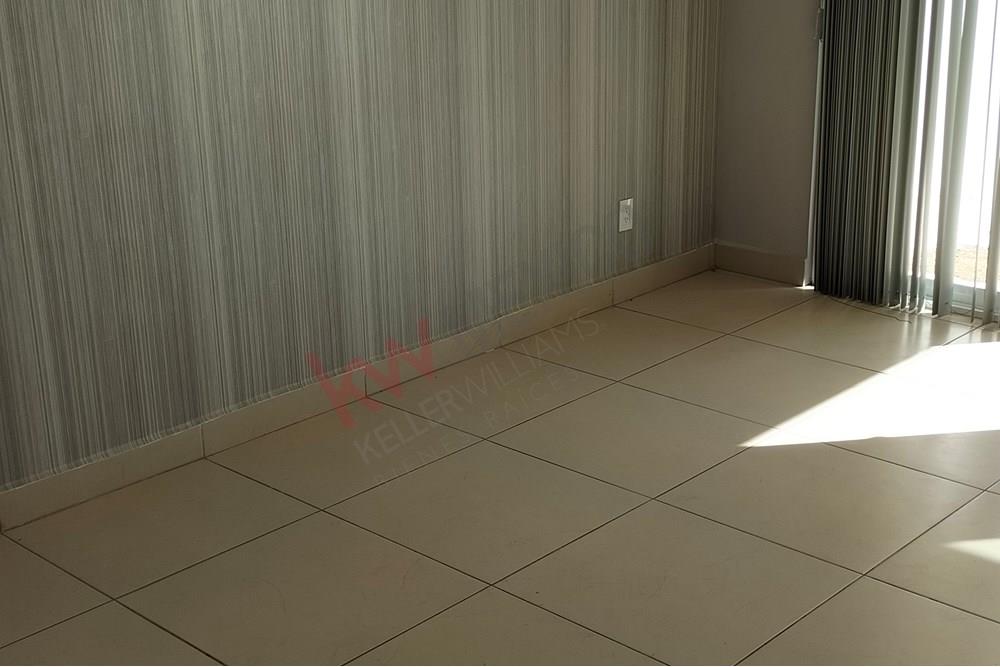 Vive en ésta impecable casa en “El Refugio”, uno de los fraccionamientos que forman parte del Querétaro Moderno, en atractivo conjunto con vigilancia y control de acceso.