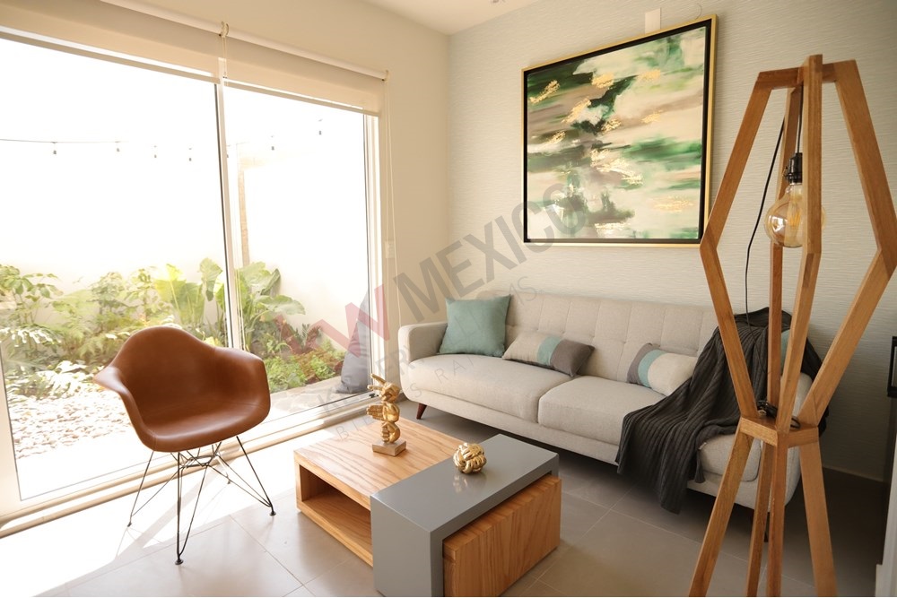 Casa en venta en Tlajomulco de Zuñiga en fraccionamiento Albazur.