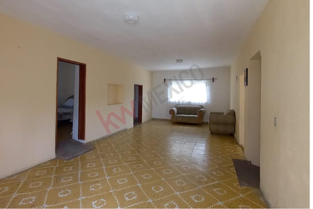 Oportunidad única en Atlixco: Casa con gran terreno y atractivo precio. ¡No te la pierdas!