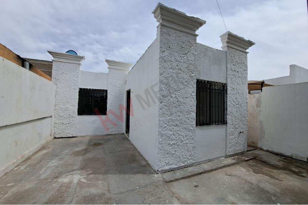 Casa de una planta a la venta, con excelente ubicación en CD Juarez