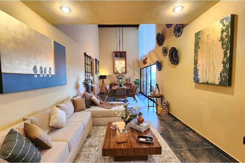 CASA AMUEBLADA EN VENTA CON RECAMARA EN PLANTA BAJA EN ZIBATA QUERETARO