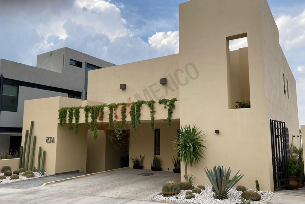 CASA AMUEBLADA EN VENTA CON RECAMARA EN PLANTA BAJA EN ZIBATA QUERETARO