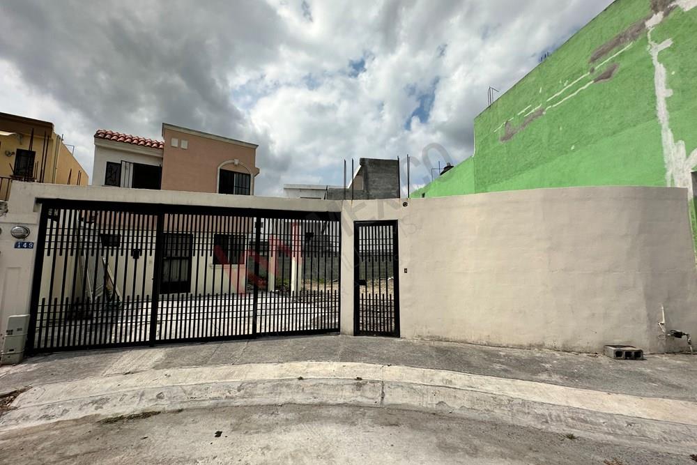 Casa en Renta en Apodaca Col. Privadas de Santa Rosa