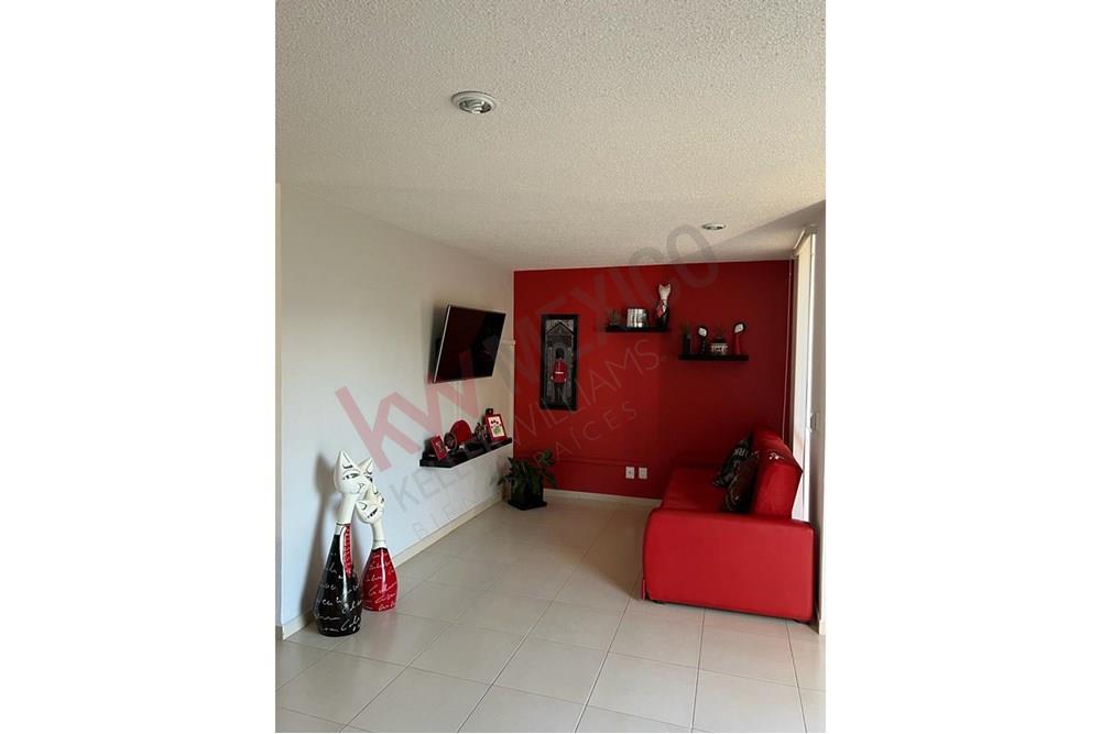CASA EN RENTA AMUEBLADA EN SANTA FE JURIQUILLA CON UNA VISTA QUE NO TIENE PRECIO
