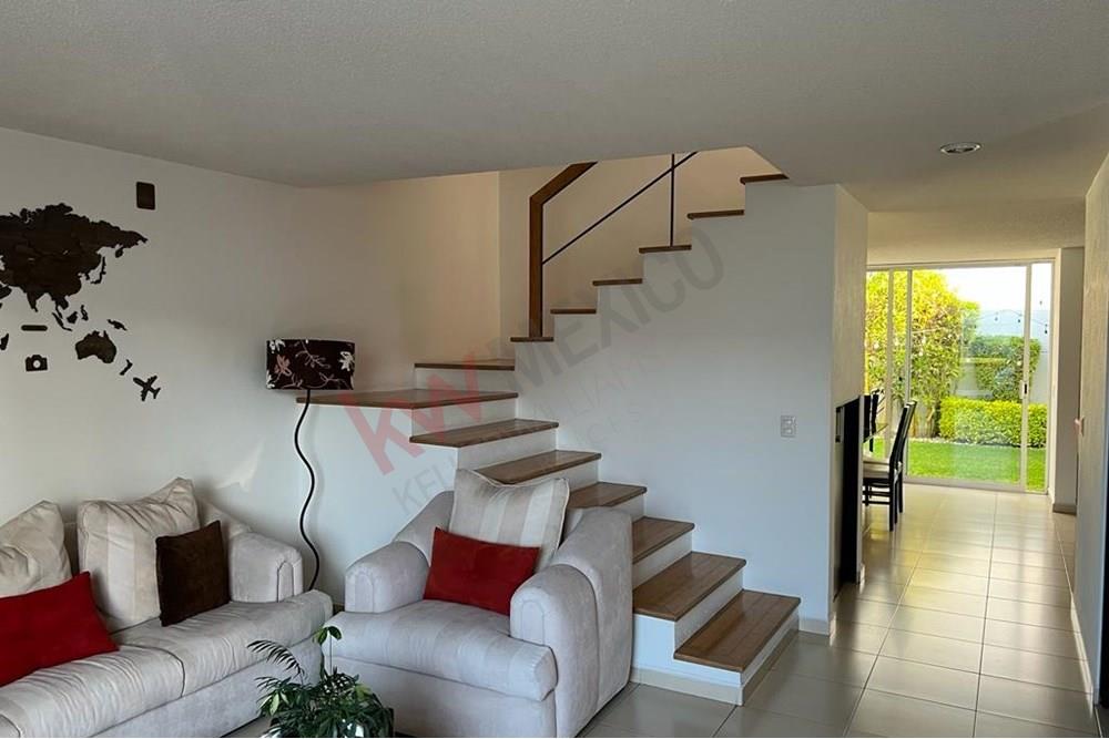CASA EN RENTA AMUEBLADA EN SANTA FE JURIQUILLA CON UNA VISTA QUE NO TIENE PRECIO