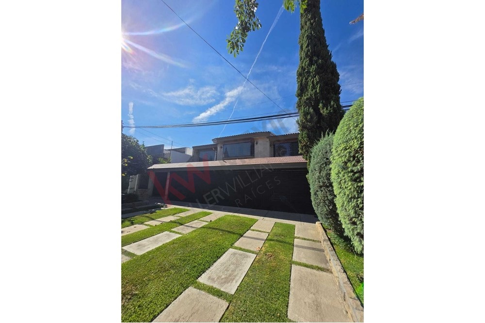 Casa en Venta, Jardines de Guadalupe, Zapopan, Jalisco