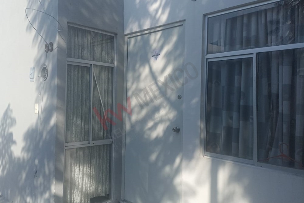 Encantadora Casa en San José el Alto, QRO Ideal para Estudiante, Profesionista o Pareja sin hijos.