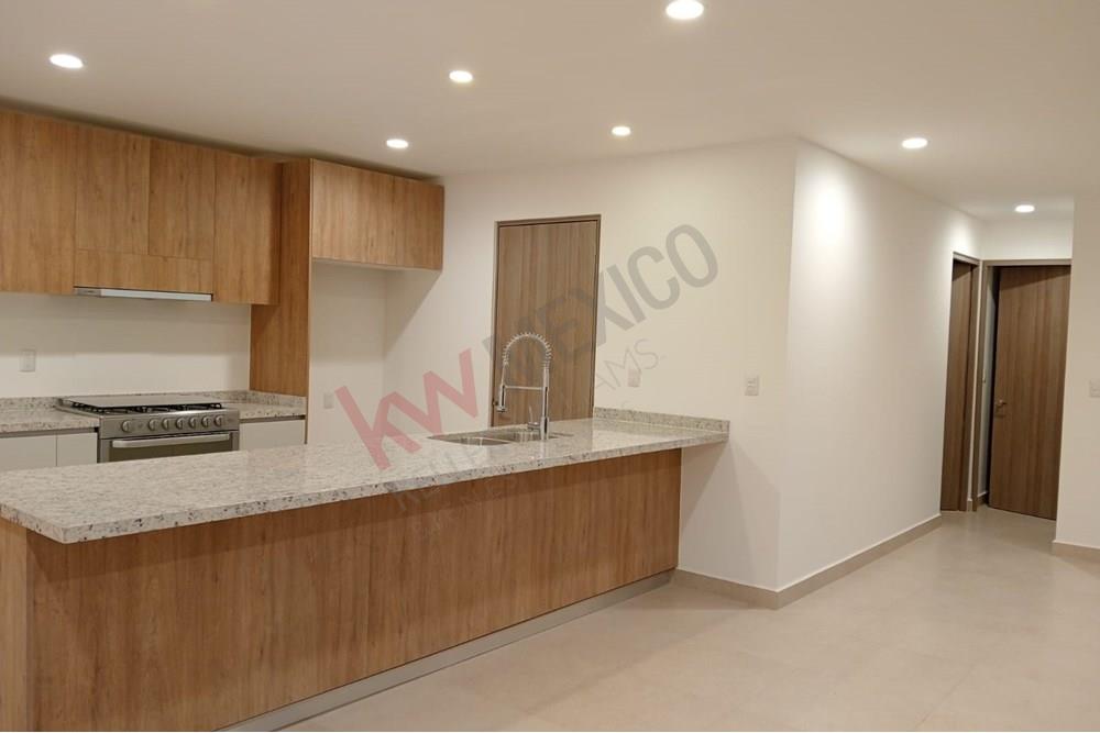 DEPARTAMENTO EN VENTA BELLÍSIMO MUY BIEN UBICADO EN FRAY JUNIPERO SERRA FRENTE A PLAZA PASEO QUERETARO
