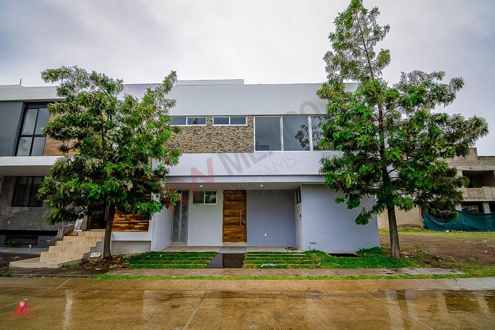 Casa en Venta, en Privanza Hábitat, Solares, Zapopan.
