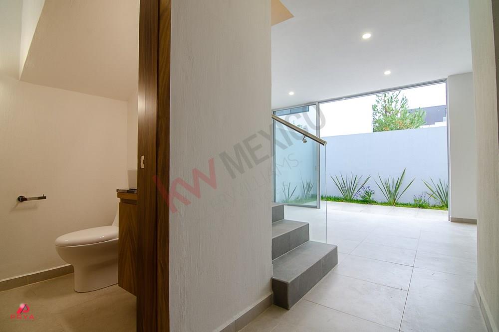 Casa en Venta, en Privanza Hábitat, Solares, Zapopan.