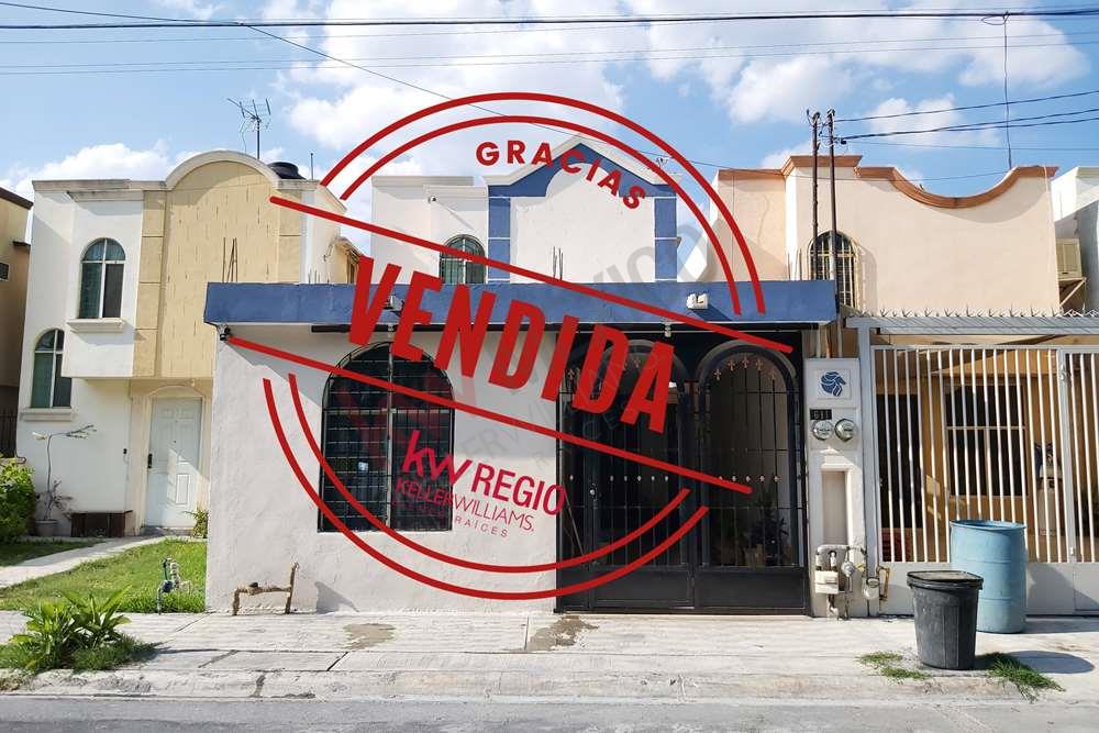 Casa Venta Col. Residencial Los Ebanos Norte, Apodaca, N.L. Frente a Parque