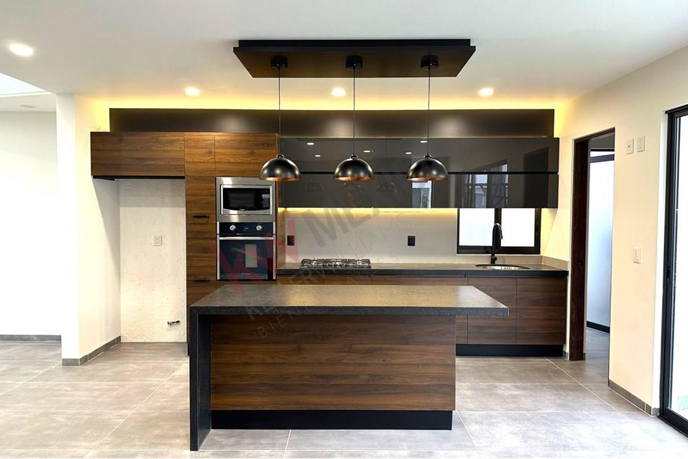 VENTA CASA DE 4 RECÁMARAS, A ESTRENAR EN CAÑADAS DEL ARROYO