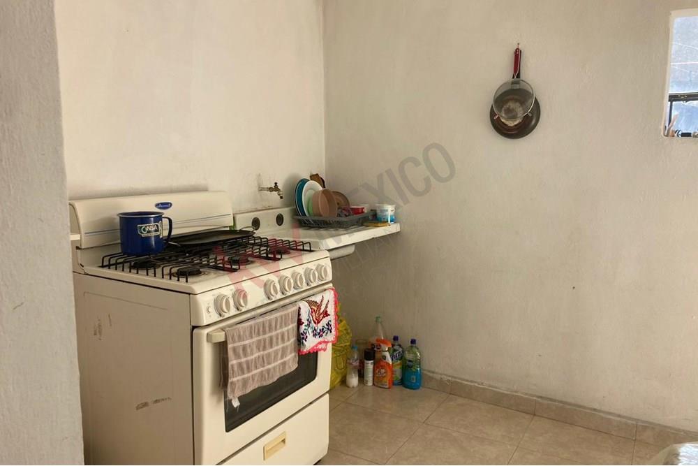 Se vende casa en San Pablo, cerca del Tec de Monterrey de una planta