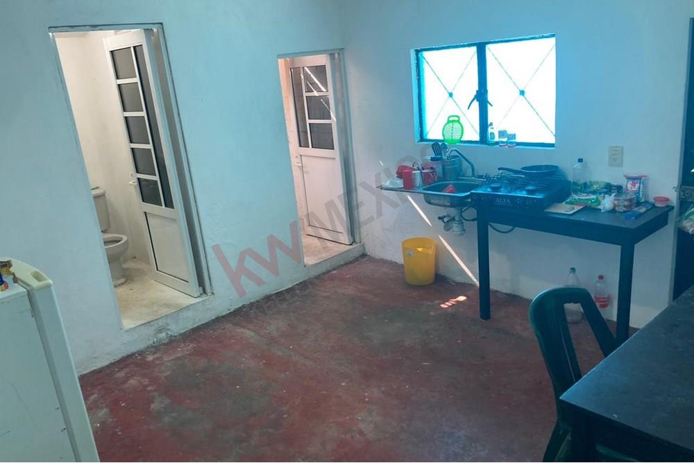 Se vende casa en San Pablo, cerca del Tec de Monterrey de una planta