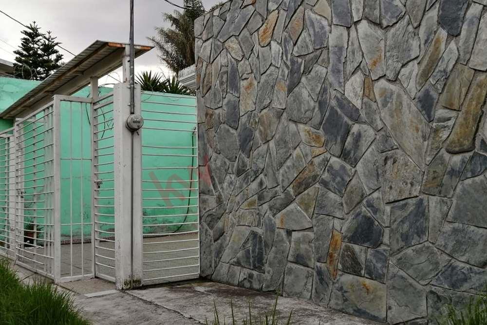 Venta de Casa en Santa Cruz Atzcapotzaltongo-Toluca, Estado de México